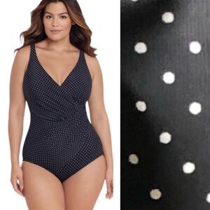 Miraclesuit Black And White Polkadot One Piece Size 20W